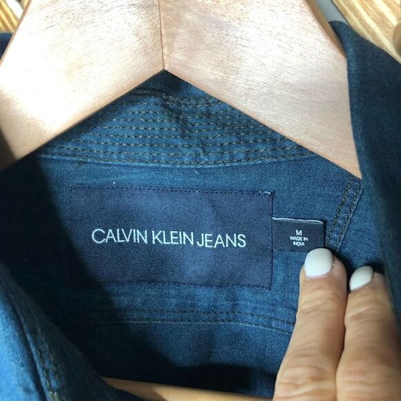 Calvin Klein Dark Wash Denim Button-Front Shirt M - Picture 4 of 5